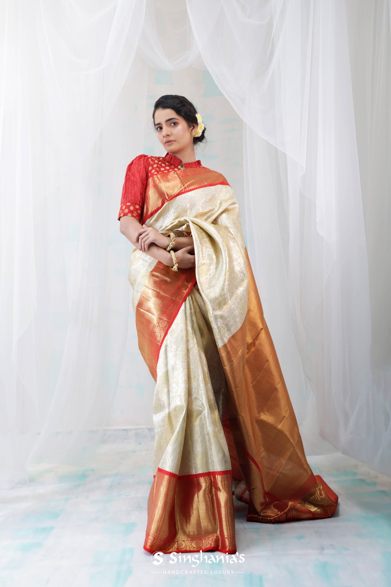 Beige Kanjivaram Silk Saree With Floral Jaal Weaving