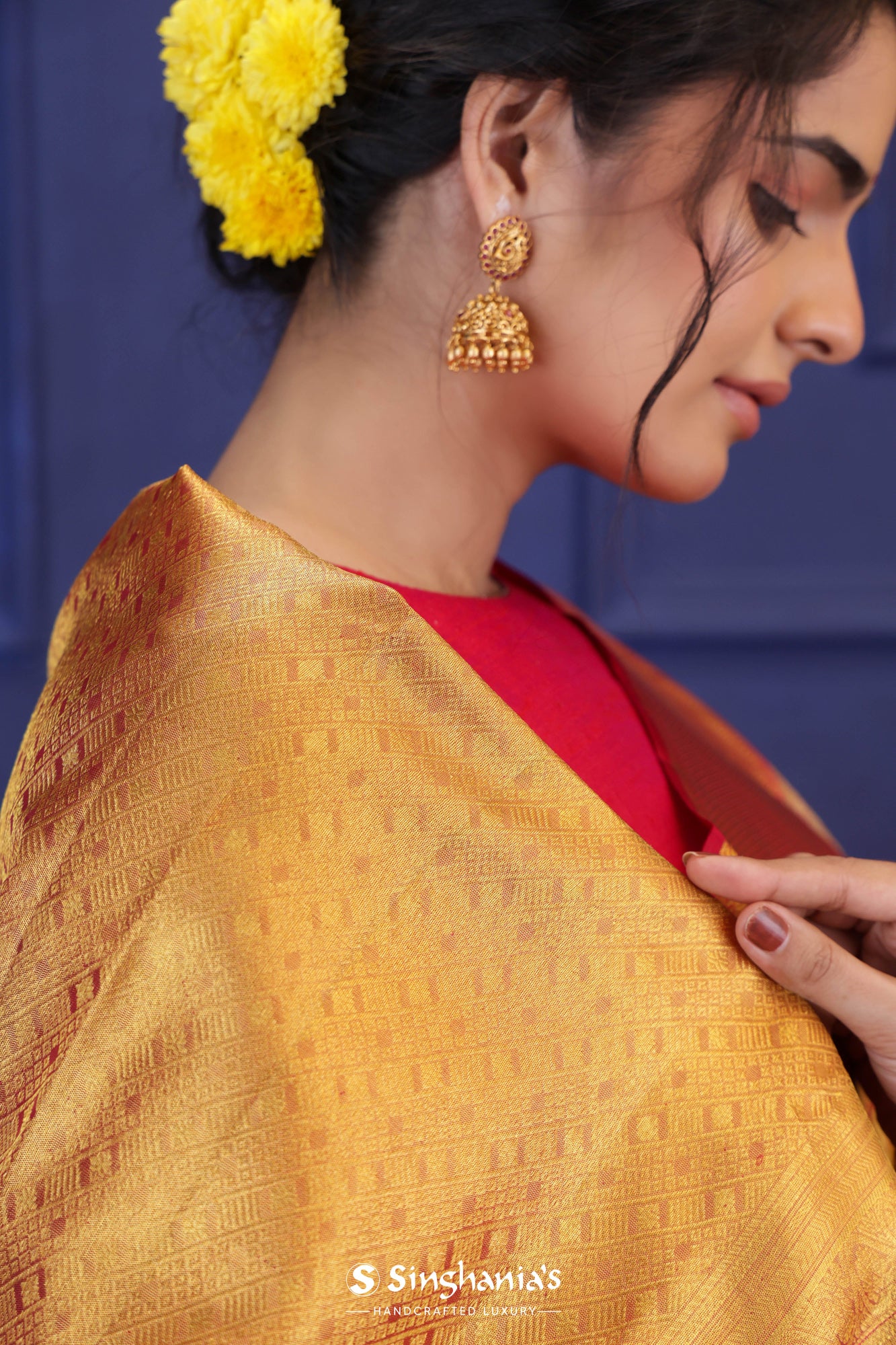 Brownish Red Kanjivaram Silk Saree With Floral Jaal Weaving