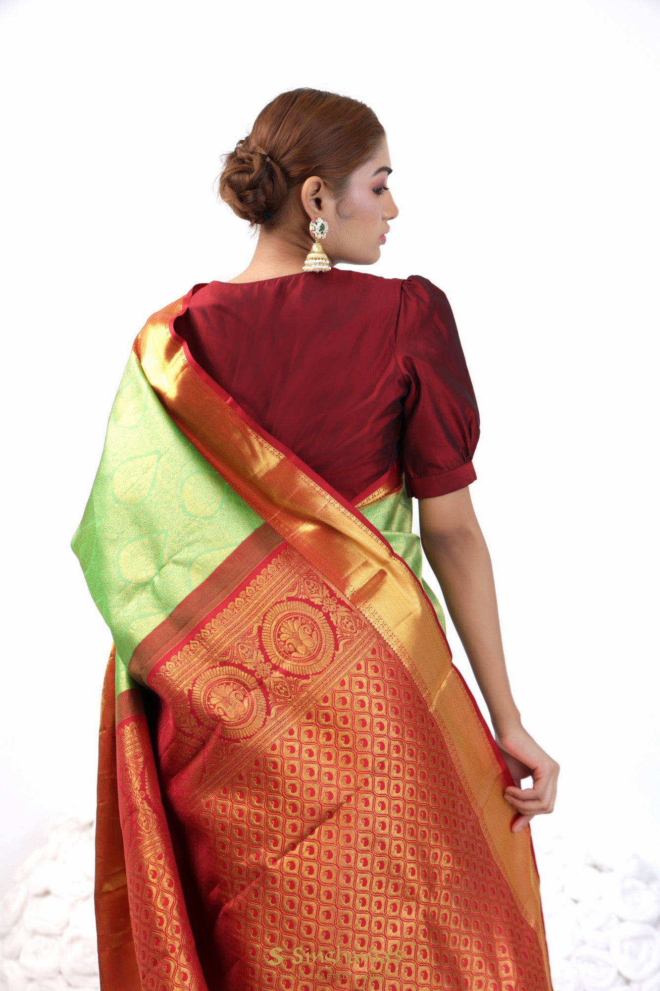 Pea Green Kanjivaram Silk Saree With Floral Jaal Weaving