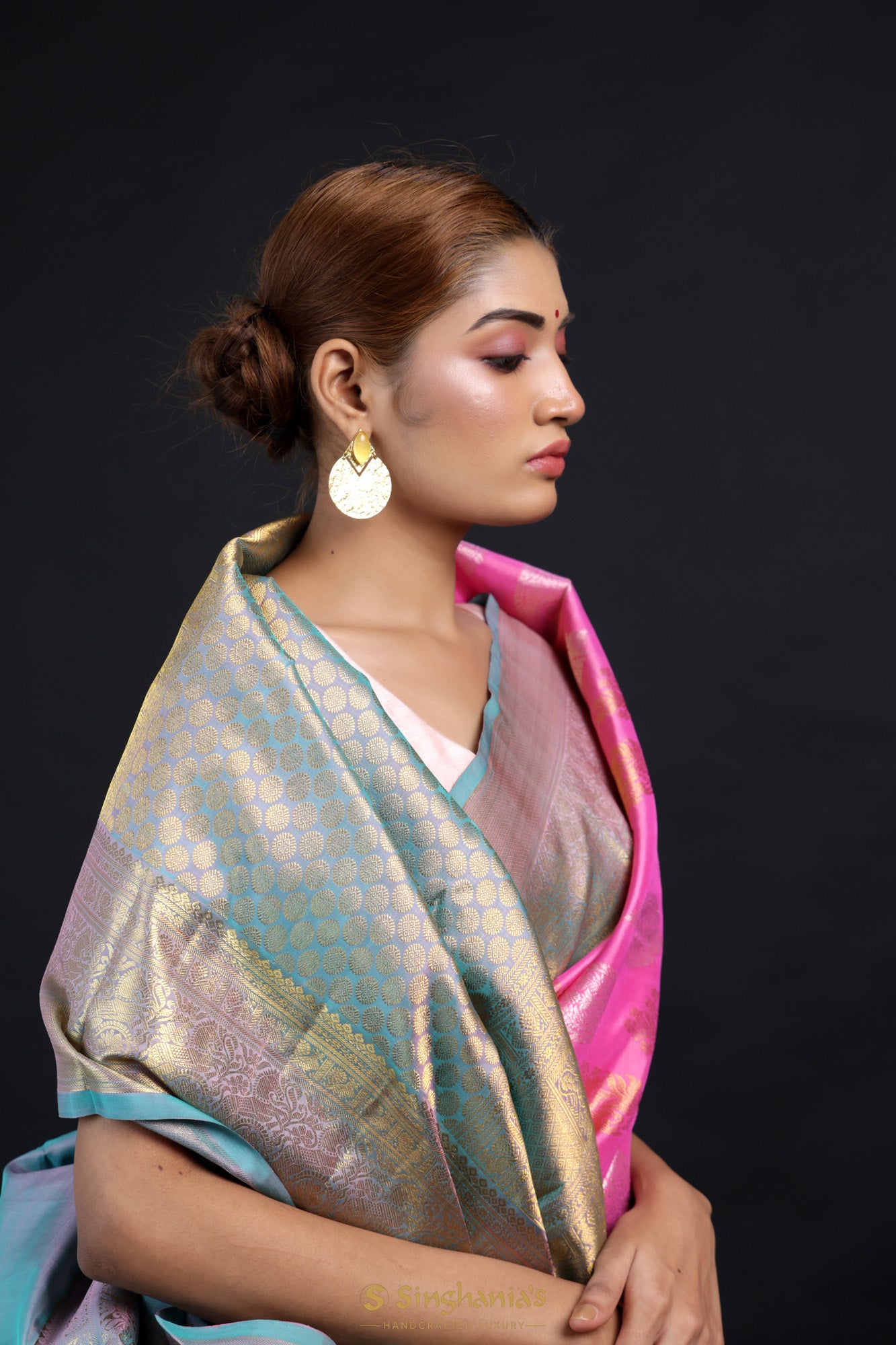 Neon Pink Kanjivaram Silk Saree With Floral Buttas Weaving