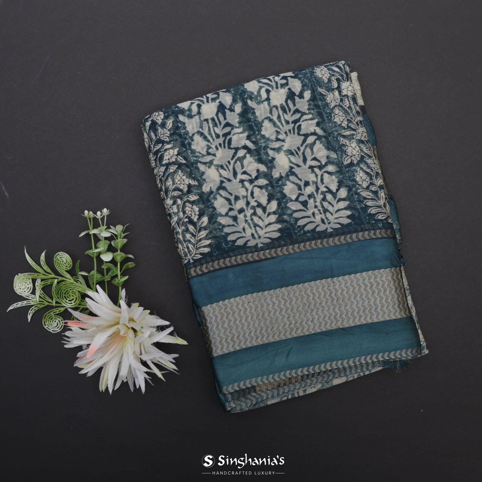 Midnight Green Printed Maheshwari Saree With Floral Design