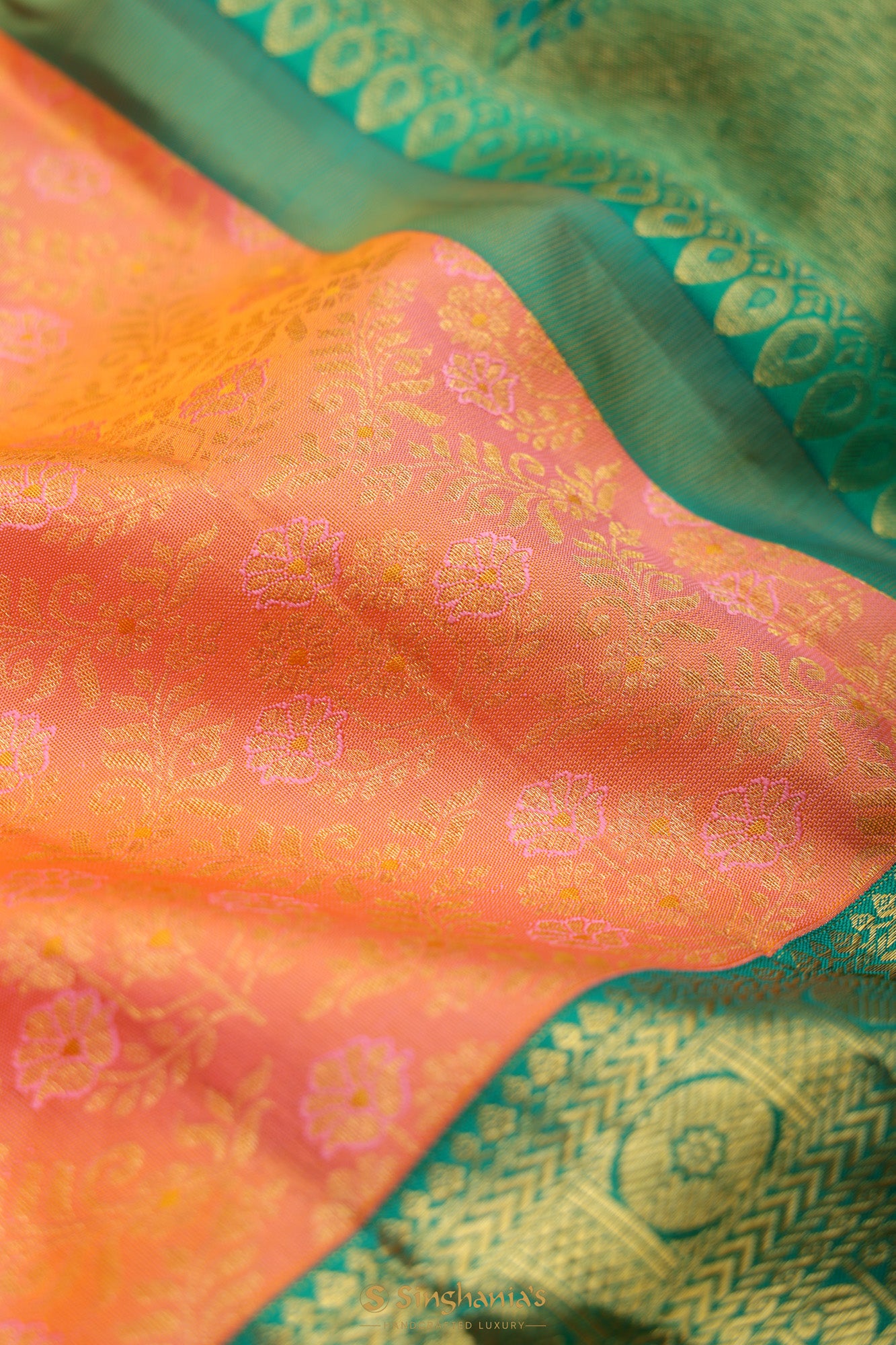 Peach-Orange Dual Tone Kanjivaram Silk Saree With Contrast Big Border