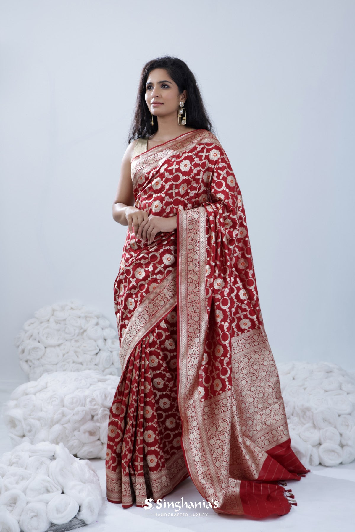 Vermillion Red Banarasi Silk Saree With Floral Jaal Weaving