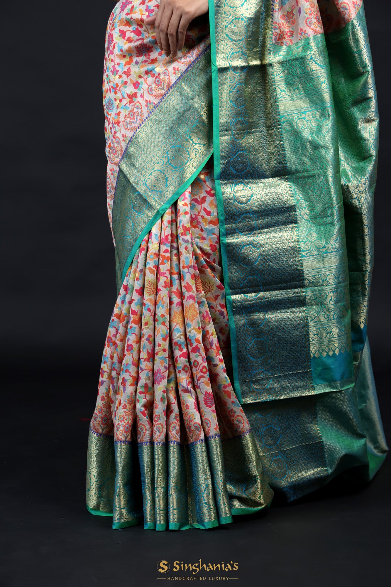 Forest Green Kani Silk Saree With Geometrical Motif Pattern